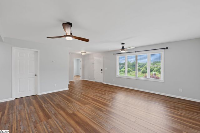 2762 Allen Bridge Road, Fountain Inn, SC 29644