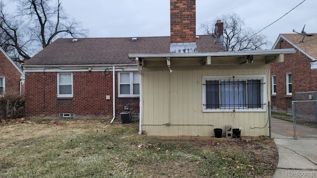 20042 Freeland Street, Detroit, MI 48235