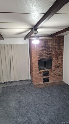 20042 Freeland Street, Detroit, MI 48235