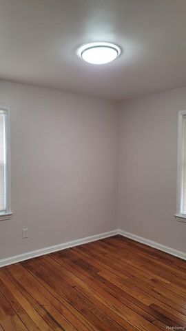 20042 Freeland Street, Detroit, MI 48235