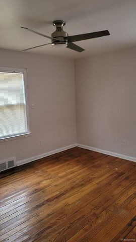 20042 Freeland Street, Detroit, MI 48235