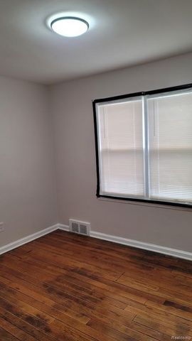 20042 Freeland Street, Detroit, MI 48235