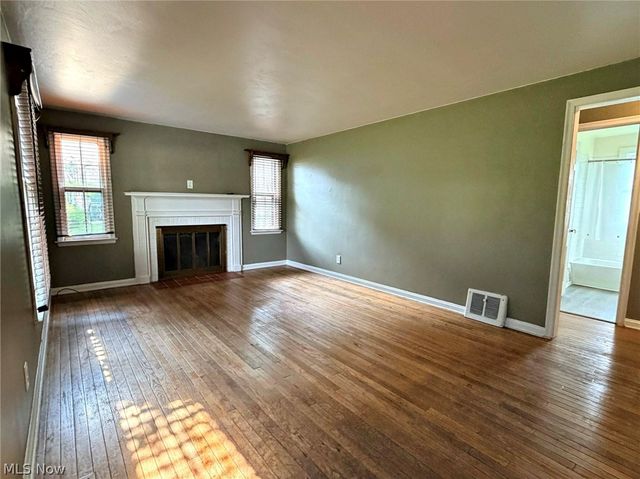 210 Callahan Road, Canfield, OH 44406