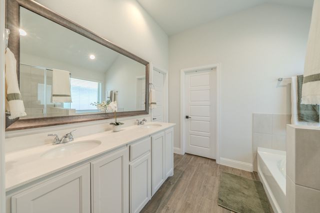 5925 Lovills Creek Street, Fort Worth, TX 76179