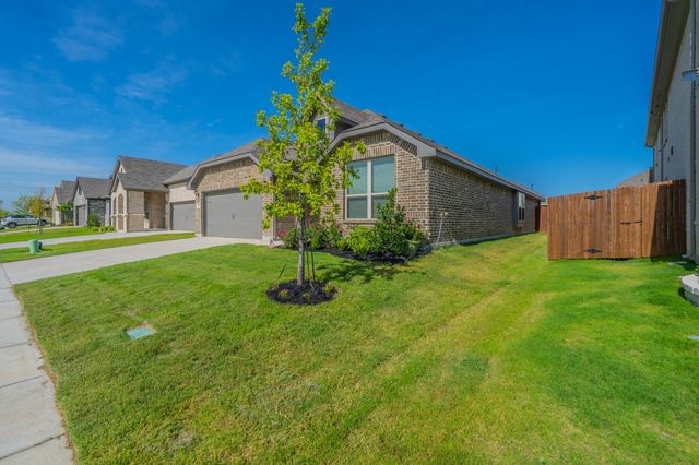 5925 Lovills Creek Street, Fort Worth, TX 76179