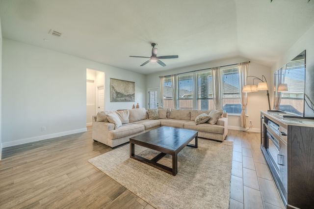 5925 Lovills Creek Street, Fort Worth, TX 76179