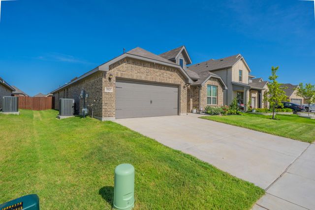 5925 Lovills Creek Street, Fort Worth, TX 76179