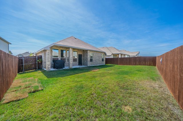 5925 Lovills Creek Street, Fort Worth, TX 76179