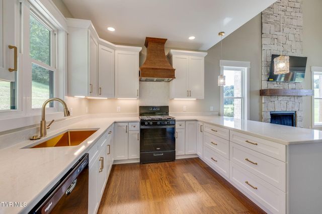 1627 Powder Branch Road, Johnson City, TN 37601