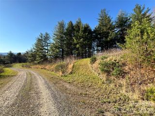 24 Dream Valley Drive 24, Clyde, NC 28721