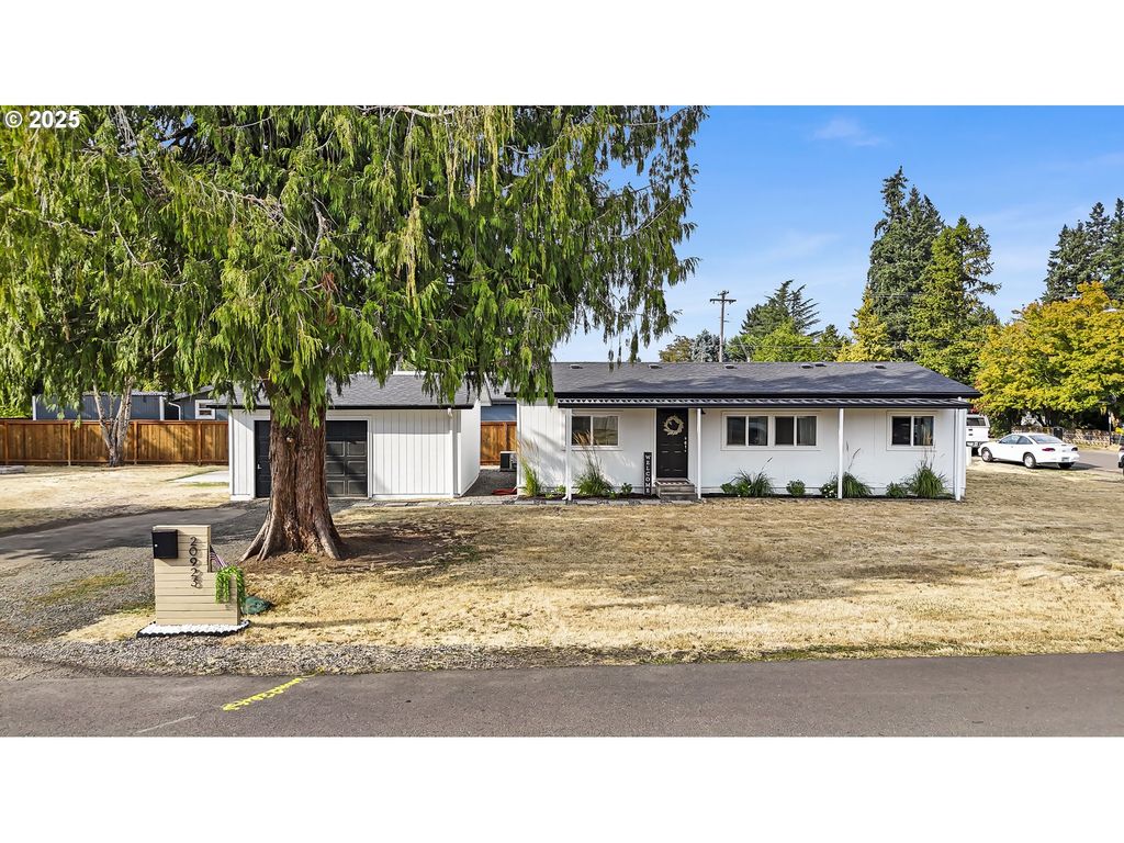 20923 Ne FILBERT St, Aurora, OR 97002