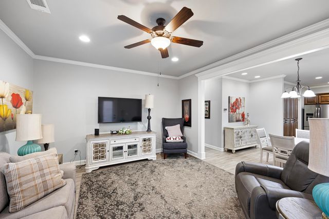 213 W Cobblestone Court, Russellville, AR 72801