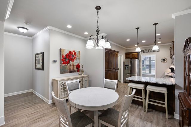 213 W Cobblestone Court, Russellville, AR 72801