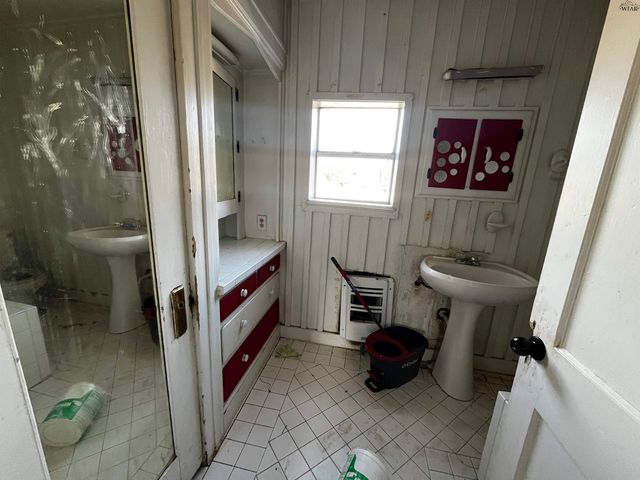 1826 COLLINS AVENUE, Wichita Falls, TX 76301