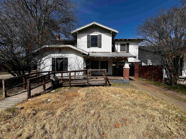 1826 COLLINS AVENUE, Wichita Falls, TX 76301