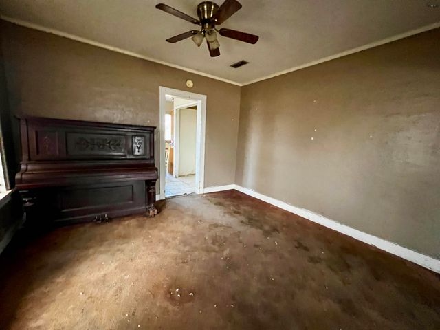 1826 COLLINS AVENUE, Wichita Falls, TX 76301