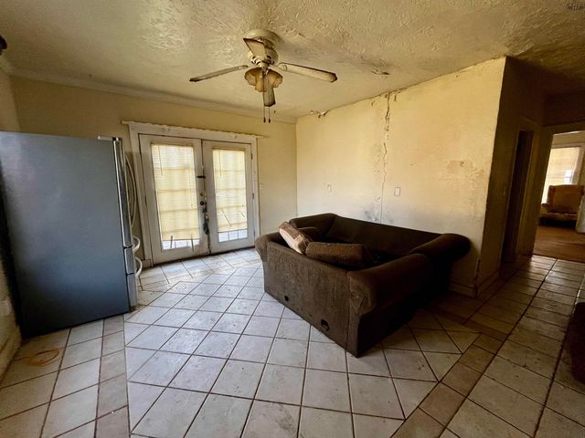 1826 COLLINS AVENUE, Wichita Falls, TX 76301