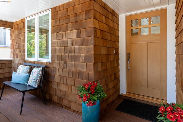 4811 Webster St, Oakland, CA 94609
