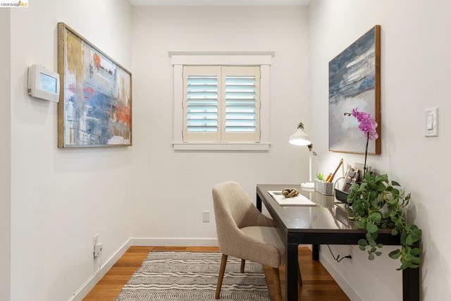 4811 Webster St, Oakland, CA 94609