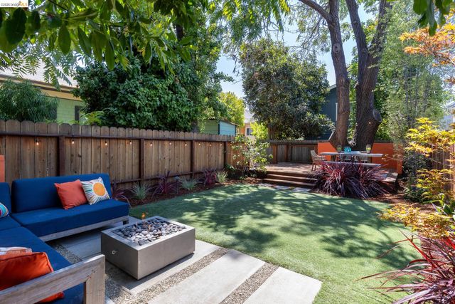 4811 Webster St, Oakland, CA 94609
