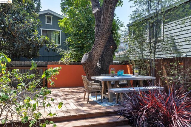 4811 Webster St, Oakland, CA 94609