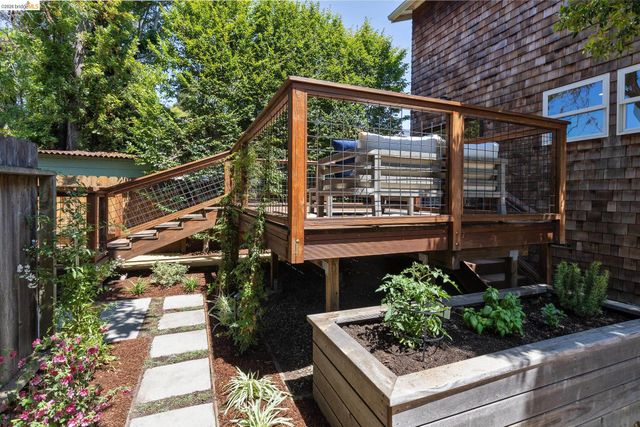 4811 Webster St, Oakland, CA 94609
