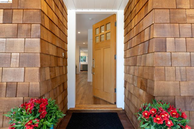 4811 Webster St, Oakland, CA 94609
