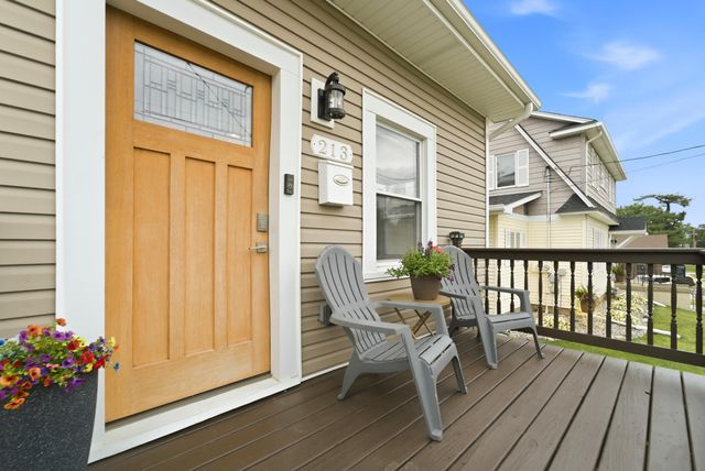 213 N East Street, Crown Point, IN 46307