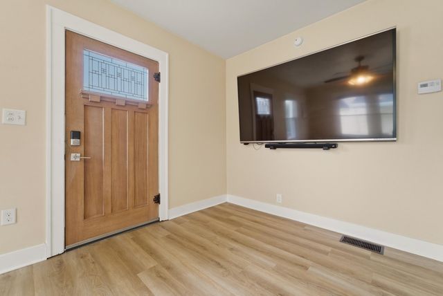 213 N East Street, Crown Point, IN 46307