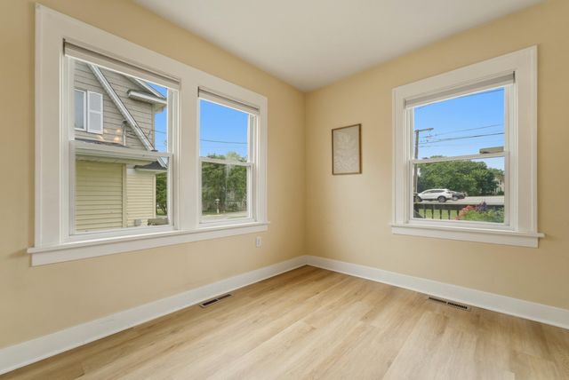 213 N East Street, Crown Point, IN 46307