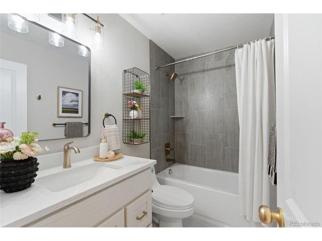 3111 S Holly Pl, Denver, CO 80222