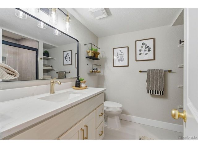 3111 S Holly Pl, Denver, CO 80222