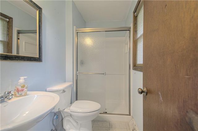 16307 Spring Valley Road, Belton, MO 64012