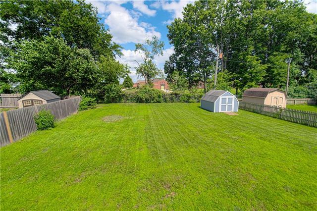 16307 Spring Valley Road, Belton, MO 64012