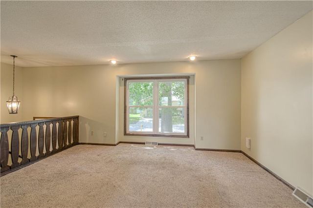16307 Spring Valley Road, Belton, MO 64012