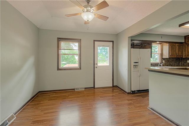 16307 Spring Valley Road, Belton, MO 64012