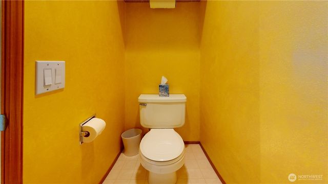 1704 Field Place NE, Renton, WA 98059