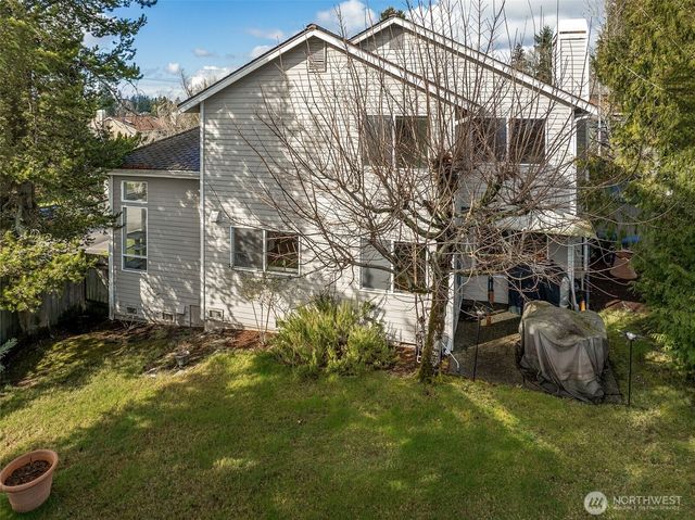 1704 Field Place NE, Renton, WA 98059