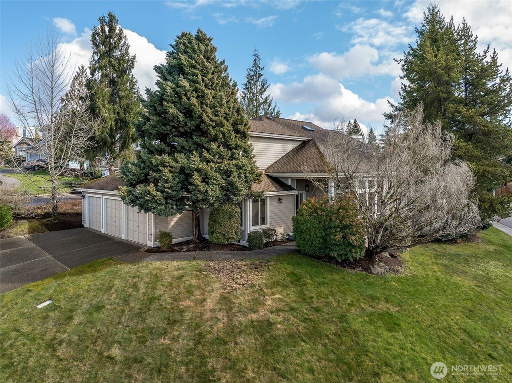 1704 Field Place NE, Renton, WA 98059