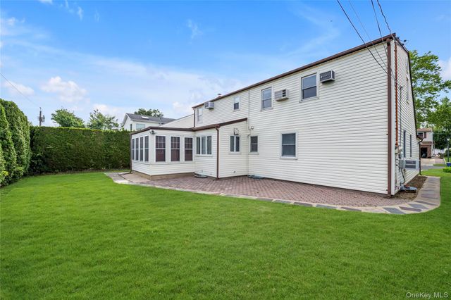 114 Patton Boulevard, New Hyde Park, NY 11040