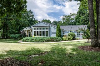 765 Brook Hollow Rd, Nashville, TN 37205