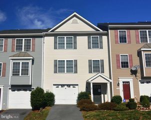 138 WINDSTONE DR, Winchester, VA 22602
