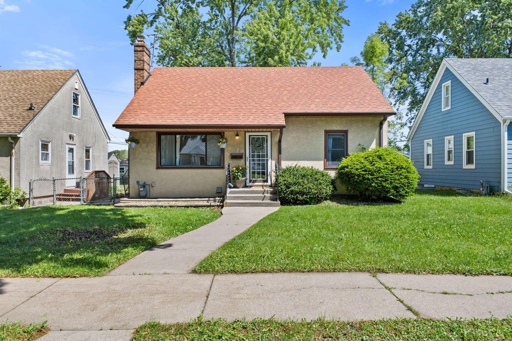 1965 Montana Avenue E, Saint Paul, MN 55119 — exterior