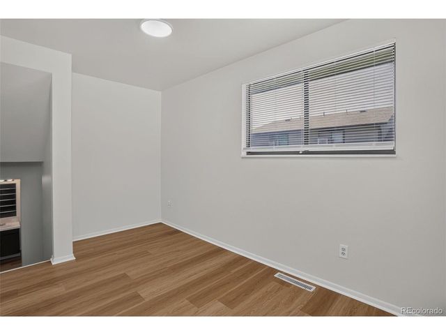 9 Birdsill Pl, Longmont, CO 80501