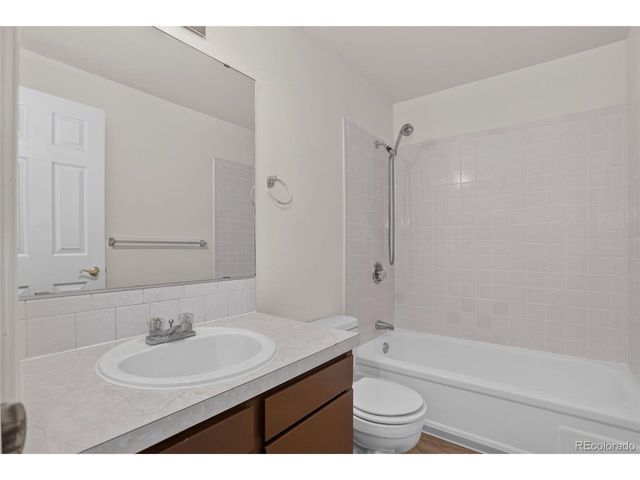 9 Birdsill Pl, Longmont, CO 80501