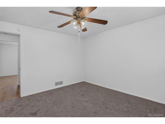 9 Birdsill Pl, Longmont, CO 80501