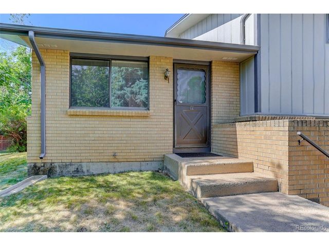 9 Birdsill Pl, Longmont, CO 80501