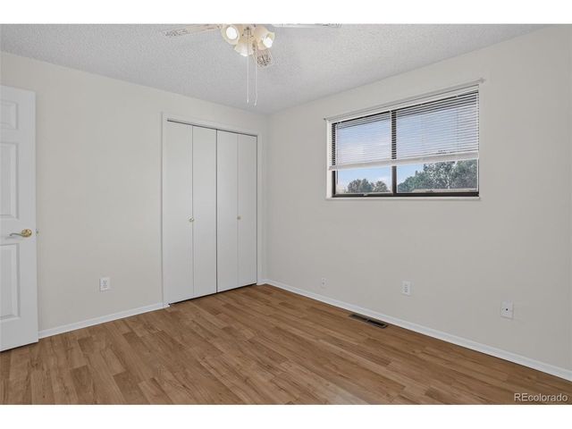 9 Birdsill Pl, Longmont, CO 80501
