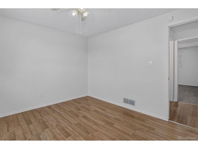 9 Birdsill Pl, Longmont, CO 80501
