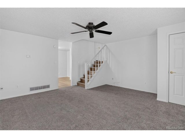 9 Birdsill Pl, Longmont, CO 80501